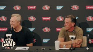 Lee más sobre el artículo Rueda de Prensa: John Lynch y Kyle Shanahan – 22 de julio de 2025 (Inicio Training Camp 2025)
